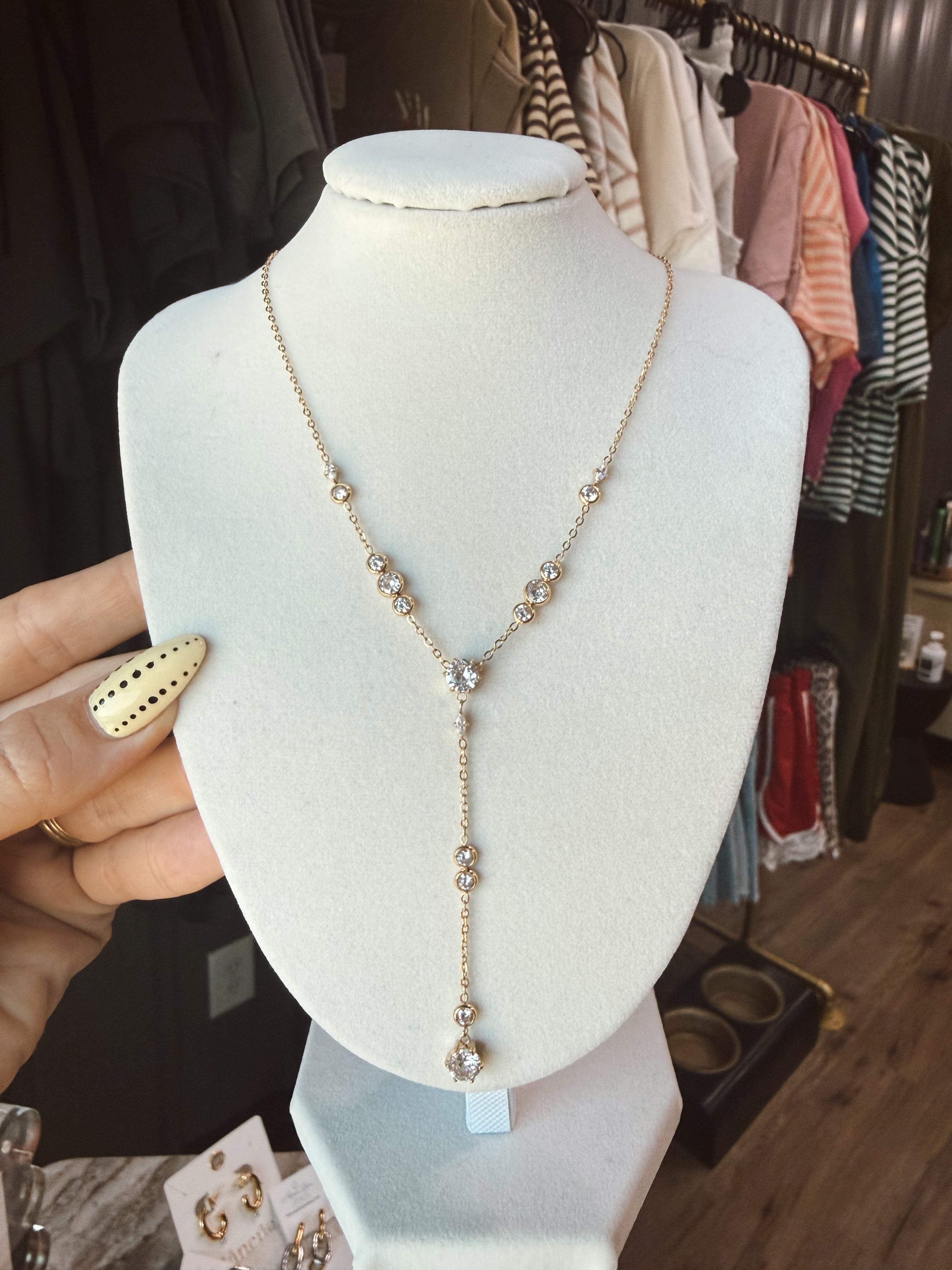 The cascade necklace
