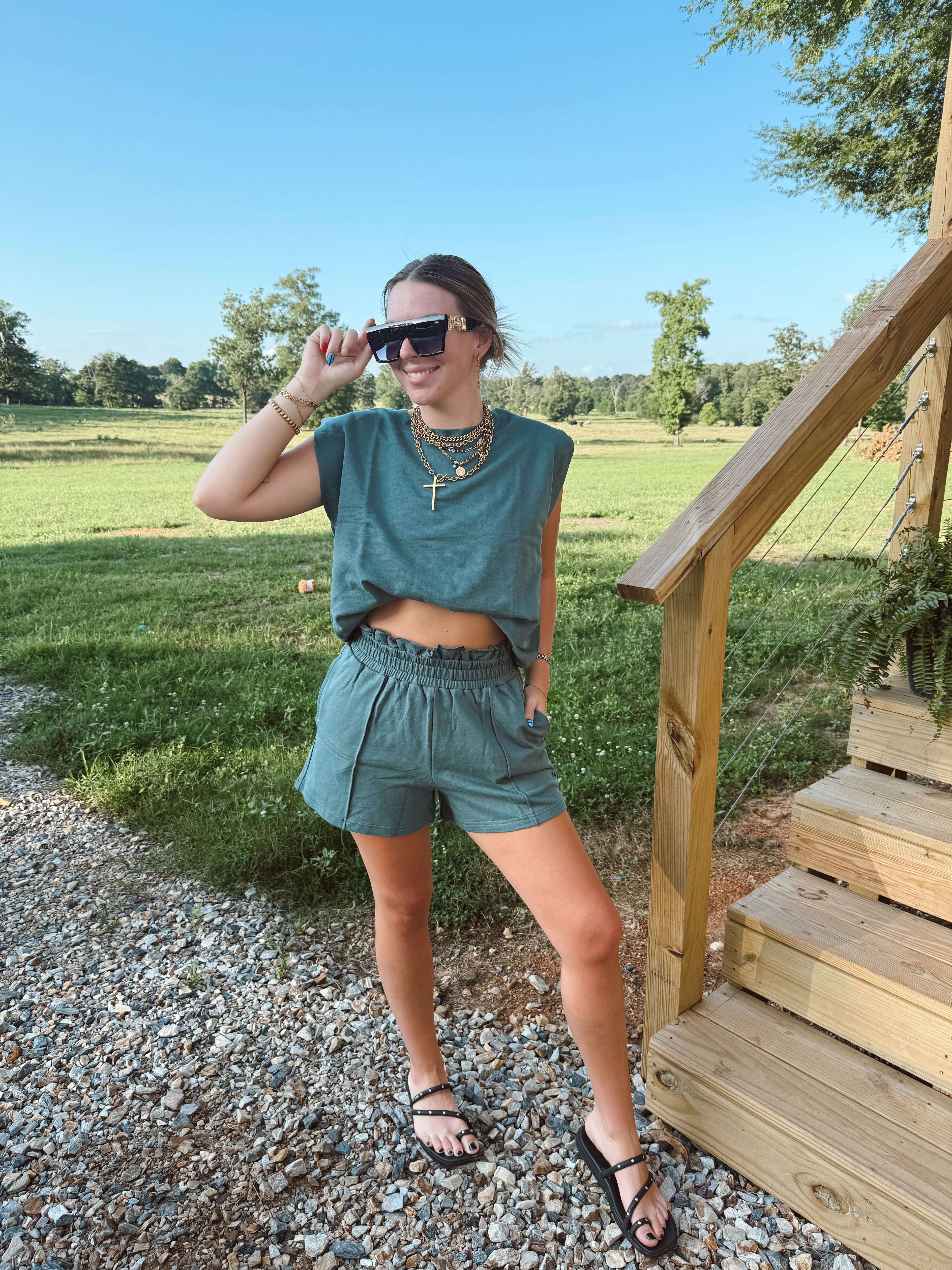 The throw on + go set