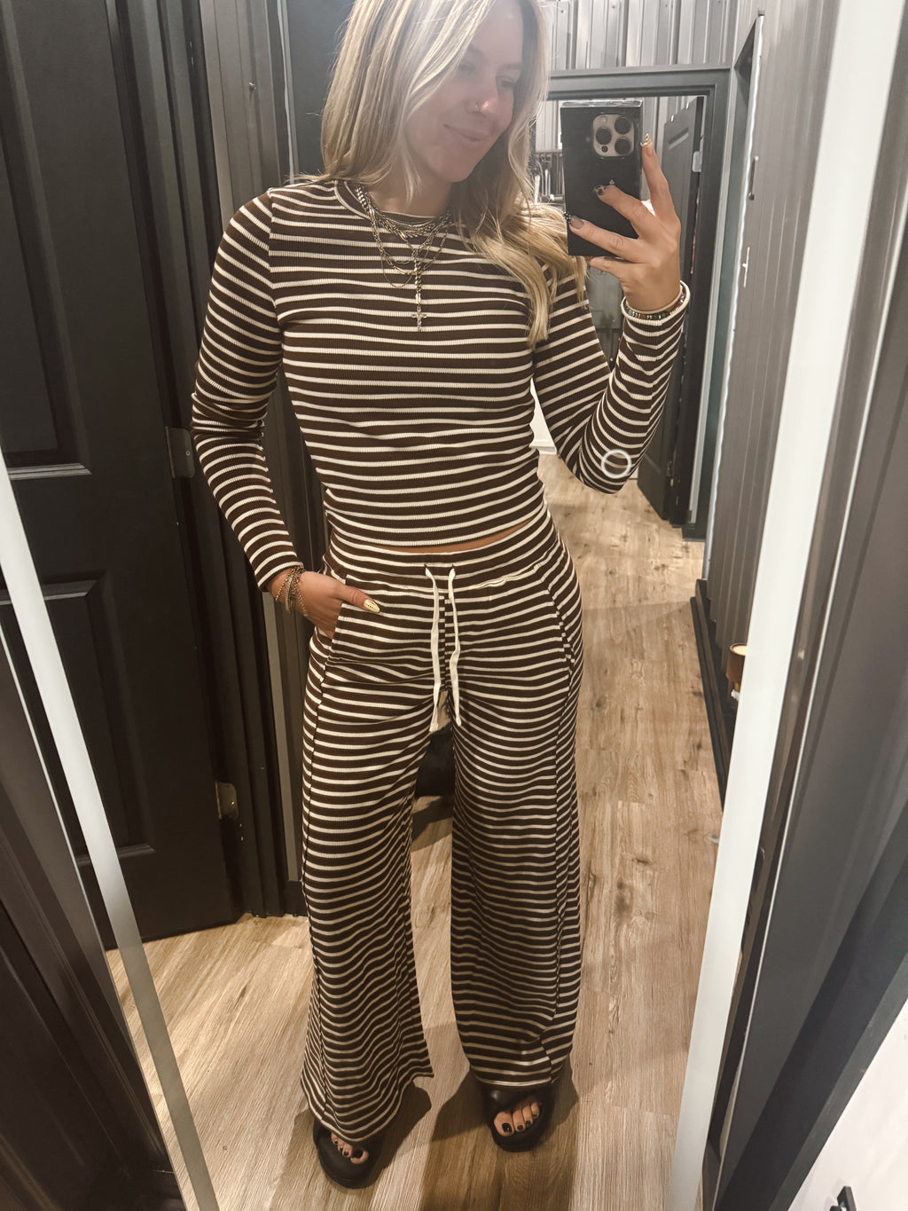 Brown + cream stripe set