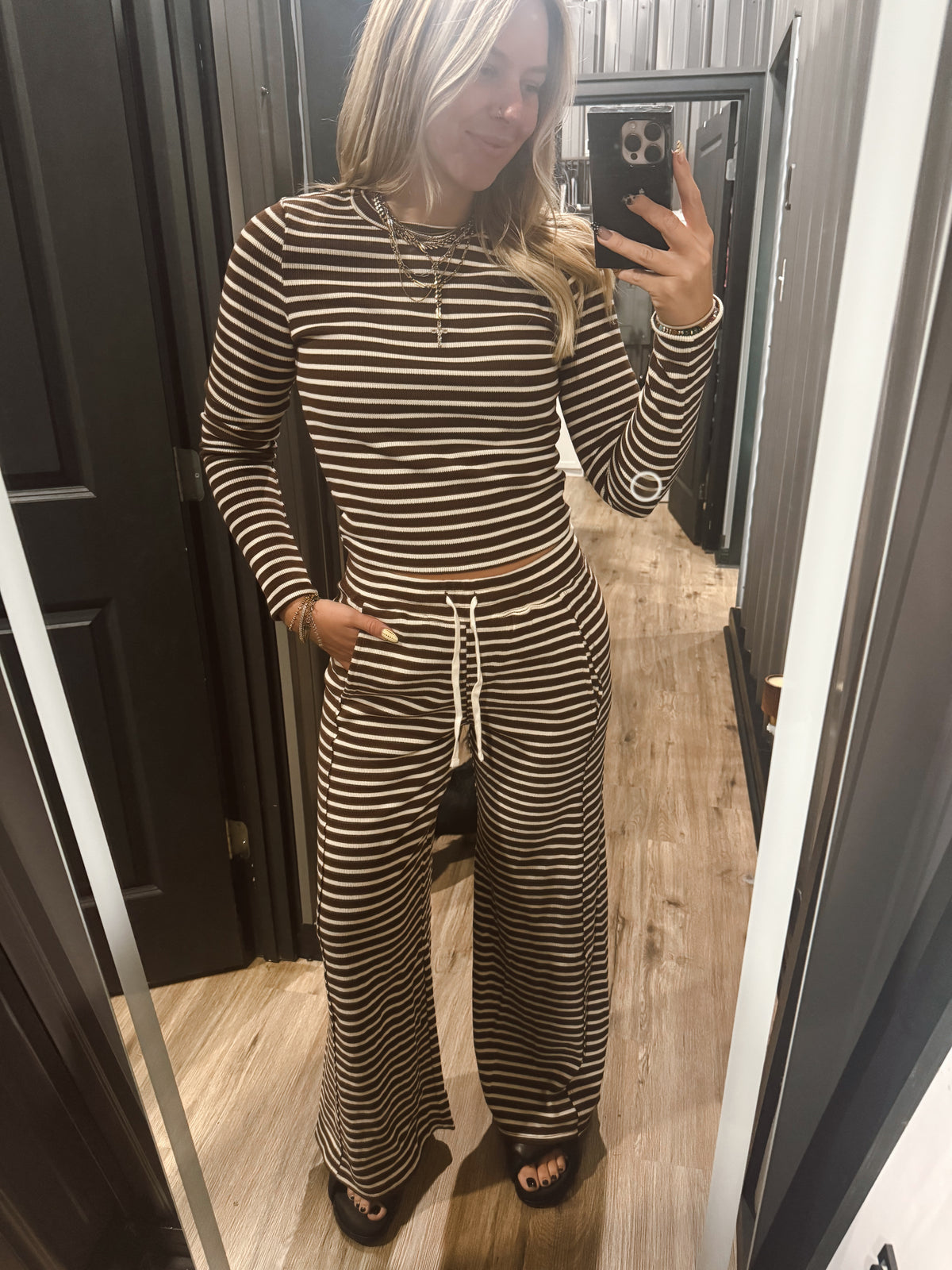 Brown + cream stripe set